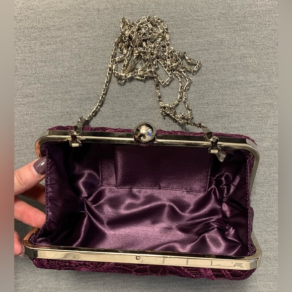 Purple clutch with embroidery. - Picture 2 of 3